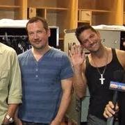 Le texte musical AGREE ON GOODBYE de 98 DEGREES est également présent dans l'album 2.0 (2013)