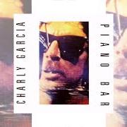 Le texte musical RAP DEL EXILIO de CHARLY GARCIA est également présent dans l'album Piano bar (1984)