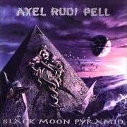Le texte musical RETURN OF THE PHAROAH de AXEL RUDI PELL est également présent dans l'album Black moon pyramid (1996)
