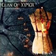 Le texte musical I CLOSE MY EYES de CLAN OF XYMOX est également présent dans l'album Matters of mind, body and soul (2014)