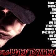 Le texte musical CLIMBING de BLAZE YA DEAD HOMIE est également présent dans l'album Colton grundy (2004)