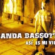 Le texte musical QUE LINDA ES CUBA / CUBA SI, YANKI NO de BANDA BASSOTTI est également présent dans l'album Así es mi vida (2003)