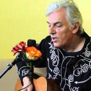 Le texte musical DON'T LOOK DOWN de ROBYN HITCHCOCK est également présent dans l'album The man upstairs (2014)