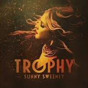 Le texte musical GROW OLD WITH ME de SUNNY SWEENEY est également présent dans l'album Trophy (2017)