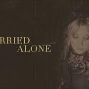 Le texte musical MARRIED ALONE de SUNNY SWEENEY est également présent dans l'album Married alone (2022)