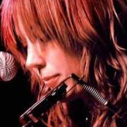 Le texte musical SHADOW OF A DOUBT de BETH ORTON est également présent dans l'album Comfort of strangers (2006)