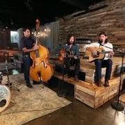 Le texte musical DIE THEN GROW de THE AVETT BROTHERS est également présent dans l'album The carpenter (2012)