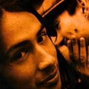 Le texte musical MANOS EXTRAÑAS de TIRO DE GRACIA est également présent dans l'album Ser humano (1997)