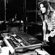 Le texte musical DON'T WORRY 'BOUT CASH de TOMMY BOLIN est également présent dans l'album Whirlwind (2013)