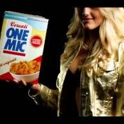 Le texte musical ONEMIC FA RAP de ONEMIC est également présent dans l'album Commerciale (2011)