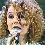 Le texte musical GLI AMORI DIVERSI de GRAZIA DI MICHELE & ROSSANA CASALE est également présent dans l'album Sanremo