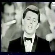 Le texte musical MOTIVO D'AMORE de PINO DONAGGIO & FRANKIE AVALON est également présent dans l'album Sanremo