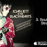 Le texte musical BAD AS WE CAN BE de JOAN JETT & THE BLACKHEARTS est également présent dans l'album Unvarnished (2013)