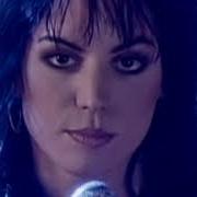 Le texte musical THIS MEANS WAR de JOAN JETT & THE BLACKHEARTS est également présent dans l'album Good music (1986)