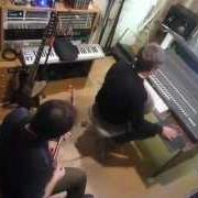Le texte musical GROOVY VAMPIRE de LOS PERICOS est également présent dans l'album Pura vida (2008)