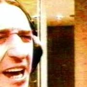 Le texte musical POR CIERTO de ROSENDO est également présent dans l'album Siempre hay una historia (1999)