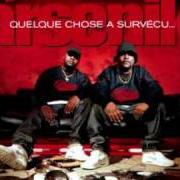 Le texte musical QUELQUE CHOSE A SURVÉCU de ARSENIK est également présent dans l'album Quelque chose a survécu (2002)