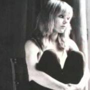 Le texte musical TROP GRAND POUR MOI de FRANCE GALL est également présent dans l'album Paris, france (1980)