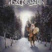 Le texte musical VÄKIRAUTA de KORPIKLAANI est également présent dans l'album Tales along this road (2006)