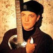 Le texte musical DON'T LET GO OF MY HEART de PHIL KEAGGY est également présent dans l'album True believer (1995)