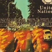 Le texte musical I KEEP LIVING THE SAME DAY de UNITED NATIONS est également présent dans l'album United nations (2008)