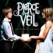 Le texte musical BESITOS de PIERCE THE VEIL est également présent dans l'album Selfish machines (2010)