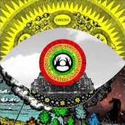 Le texte musical OMENS de 3OH!3 est également présent dans l'album Omens (2013)