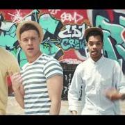 Le texte musical HEART SKIPS A BEAT de OLLY MURS est également présent dans l'album Heart skips a beat