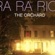 Le texte musical FOOLISH de RA RA RIOT est également présent dans l'album The orchard (2010)