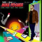 Le texte musical KISS ME THRU THE PHONE de MIKE POSNER est également présent dans l'album One foot out the door (2009)