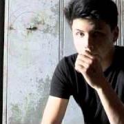 Le texte musical MIDDLE de JAMIE WOON est également présent dans l'album Mirrorwriting (2011)