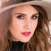 Le texte musical BORRÓN Y CUENTA NUEVA de DULCE MARIA est également présent dans l'album Borrón y cuenta nueva (2018)