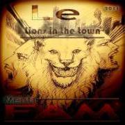 Le texte musical KILL THEM! de LE MENTI FAM est également présent dans l'album Lion in the city (2011)
