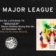 Le texte musical PILLOW TALK de MAJOR LEAGUE est également présent dans l'album There's nothing wrong with me (2014)