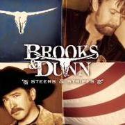 Le texte musical I FALL de BROOKS & DUNN est également présent dans l'album Steers and stripes (2001)