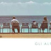 Gli altri mai