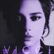 Le texte musical HOLE IN YOUR HEART de VICCI MARTINEZ est également présent dans l'album Sleep to dream