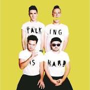 Le texte musical DIFFERENT COLORS de WALK THE MOON est également présent dans l'album Talking is hard (2014)