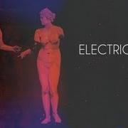 Le texte musical HOLES de ELECTRIC GUEST est également présent dans l'album Mondo (2012)