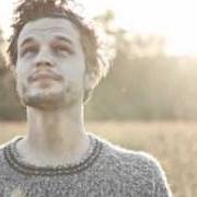 Le texte musical THROWN RIGHT AT ME de THE TALLEST MAN ON EARTH est également présent dans l'album Sometimes the blues is just a passing bird (2010)