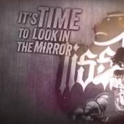 Le texte musical HERO WITH NO NAME de MISS MAY I est également présent dans l'album Rise of the lion (2014)