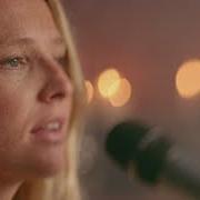 Le texte musical CHANGE de LISSIE est également présent dans l'album Thank you to the flowers (2020)