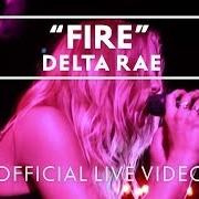 Le texte musical SURROUNDED de DELTA RAE est également présent dans l'album Carry the fire (2012)