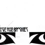 Le texte musical HAPPY HOUSE de SIOUXSIE AND THE BANSHEES est également présent dans l'album Kaleidoscope (1980)