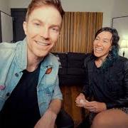 Le texte musical GLAD I TRIED de MATT & KIM est également présent dans l'album Almost everyday (2018)