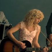 Le texte musical DOUBLE HEART de THE BAND PERRY est également présent dans l'album The band perry (2010)