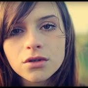 Le texte musical OUT ON MY OWN de GABRIELLE APLIN est également présent dans l'album Home - ep (2012)