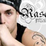 Le texte musical LLEGÓ EL POETA de RASEL est également présent dans l'album Publicidad engañosa (2009)