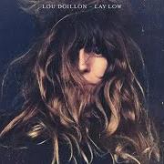 Le texte musical LET ME GO de LOU DOILLON est également présent dans l'album Lay low (2015)
