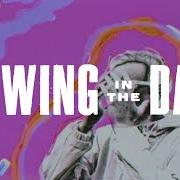 Le texte musical THE WORLD WILL TURN de DJANGO DJANGO est également présent dans l'album Glowing in the dark (2021)
